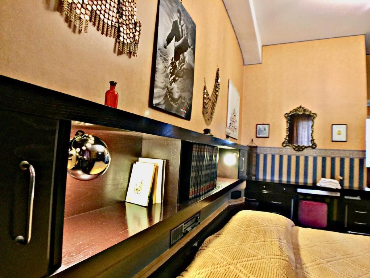 Elegante Appartamento Vicino Al Centro Turin Bagian luar foto